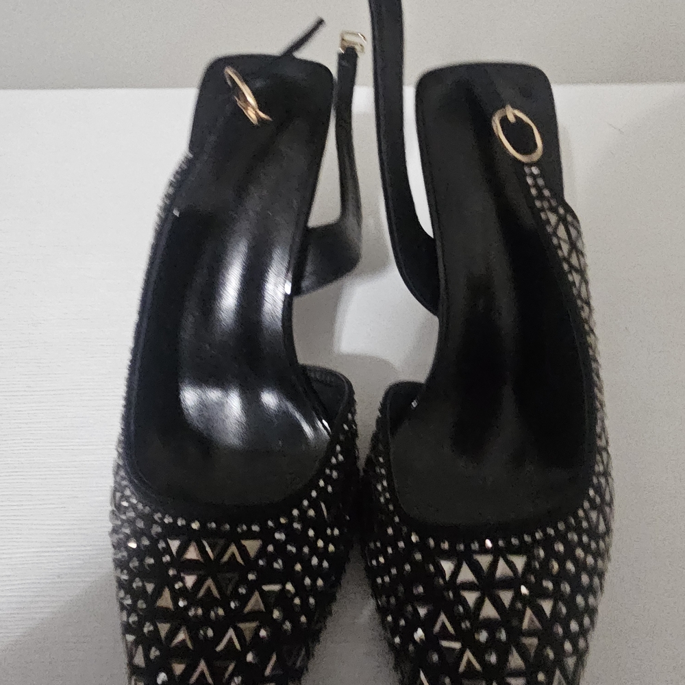 Chic Black Studded Slingback Heels